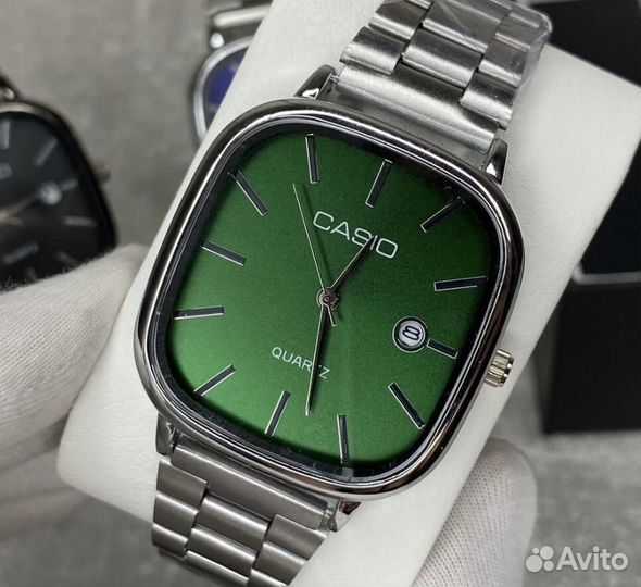 Наручные часы Casio два цвета черные и зеленые