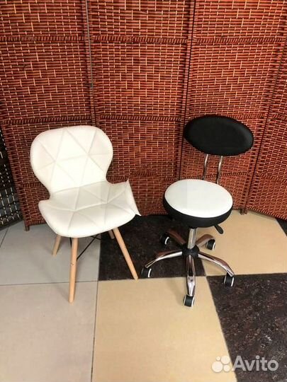 Стул мастера педикюра маникюра