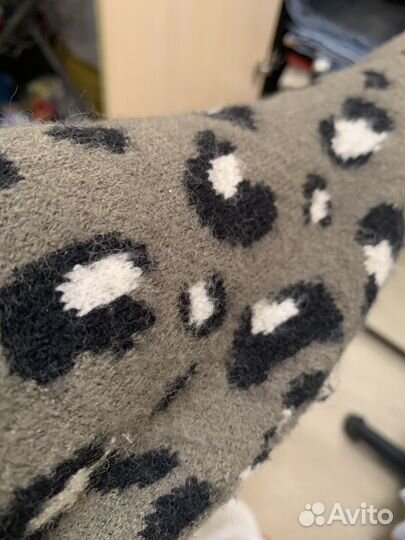 Свитер женский