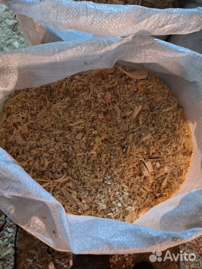 Опилки в мешках