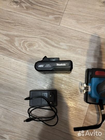 Шуруповерт Makita