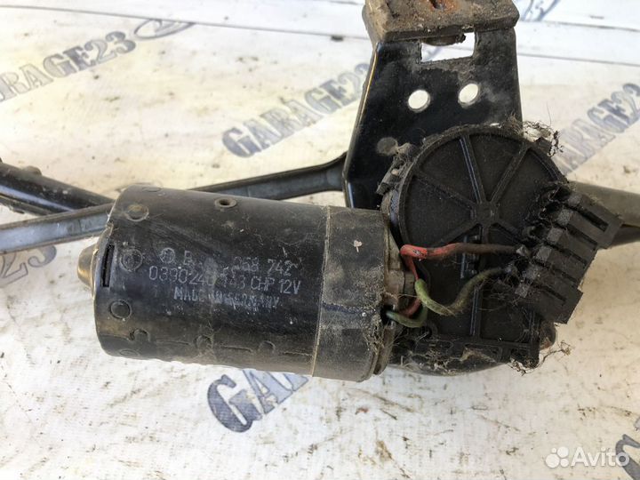 Трапеция дворников Audi 80