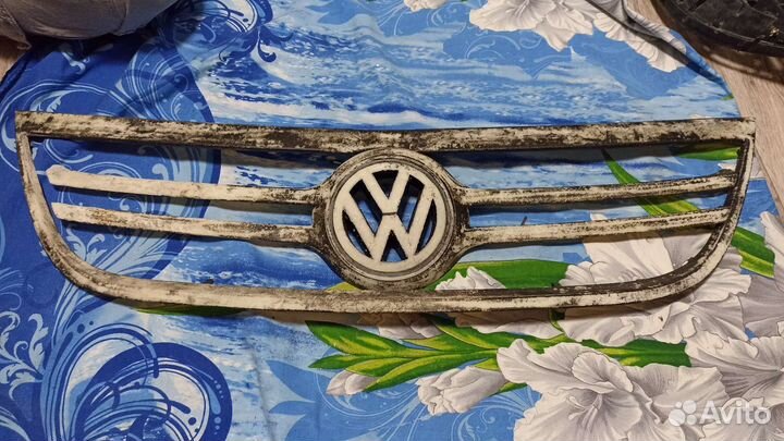 Решетка радиатора volkswagen tiguan 1