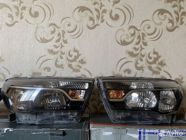 Фары Весты Оригинал