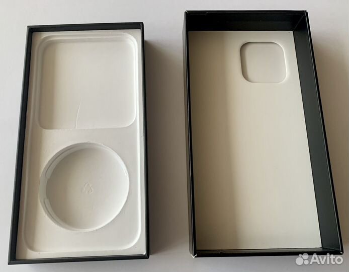 Коробка от iPhone XR и iPhone 13 Pro Max