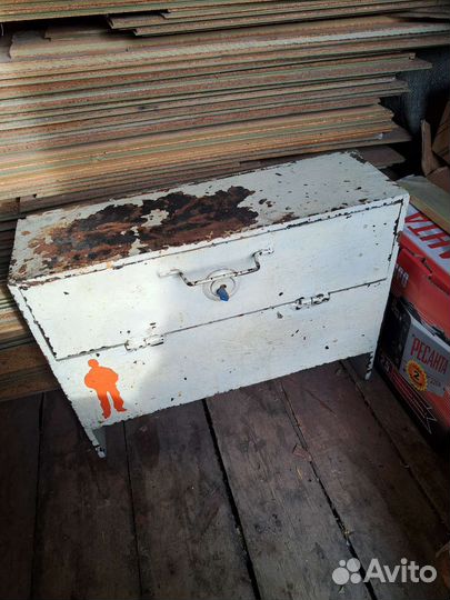 Сейф. Ящик для хранения с замком