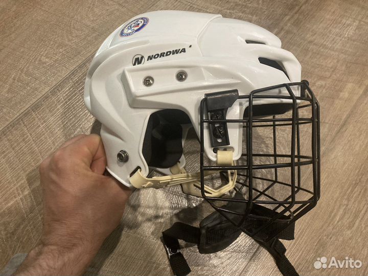 Шлем хоккейный детский