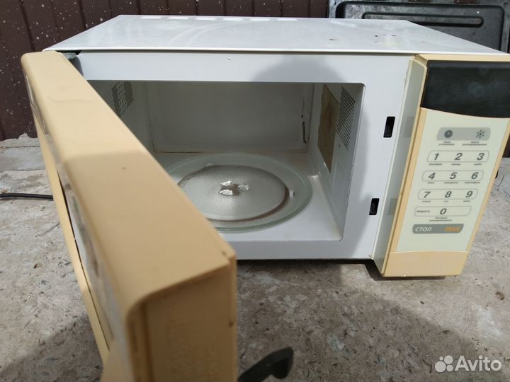 Микроволновая печь Elenberg