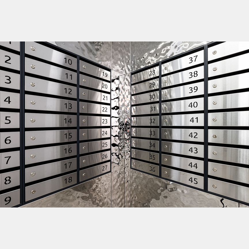 2-к. квартира, 76,2 м², 1/15 эт.