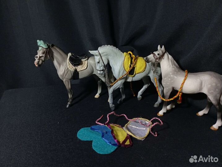 Амуниция для лошадей schleich