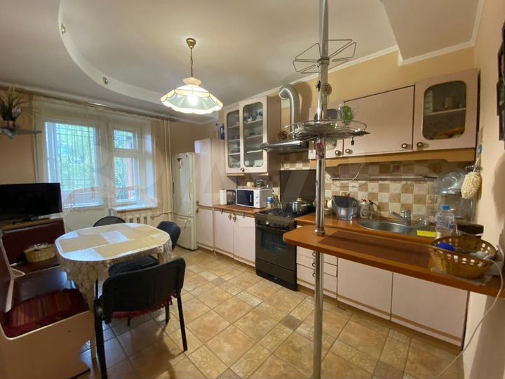 2-к. квартира, 67,5 м², 1/6 эт.