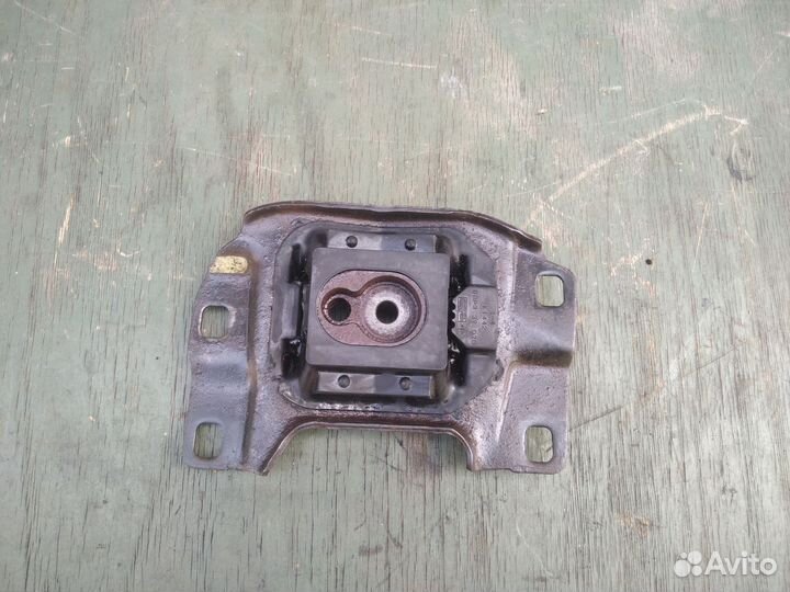 Mazda 3 BL подушка кпп