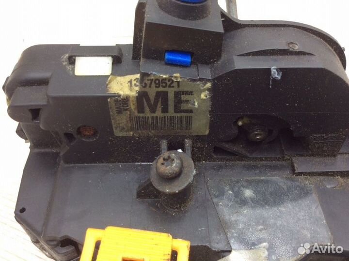 Замок двери передней левой передний левый Opel