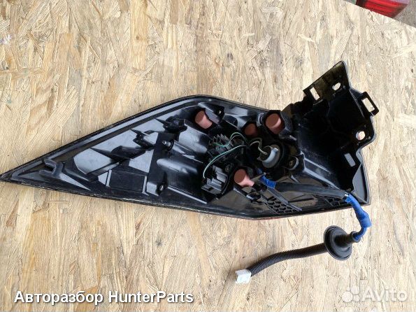 Задний правый фонарь Toyota Rav4 50 2018-2023