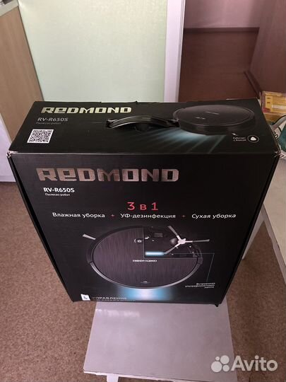 Робот пылесос redmond