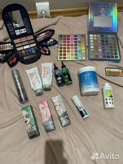 Лот косметики и средств для волос