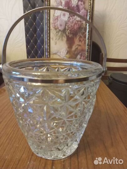 Конфетницы, салатницы стекло в металле