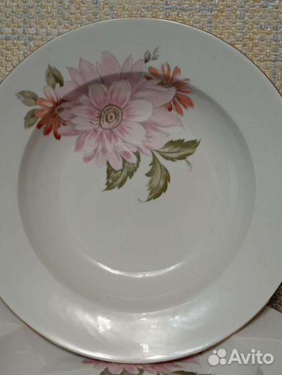 Наборы тарелок