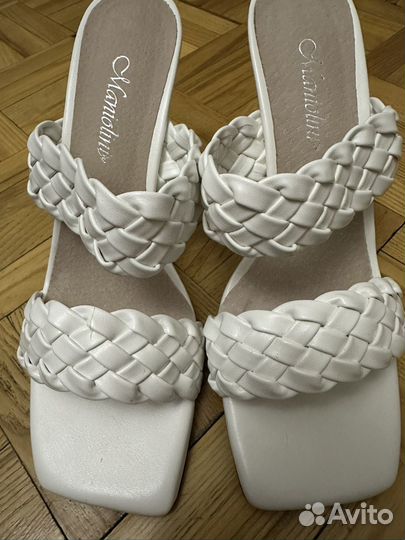 Босоножки женские