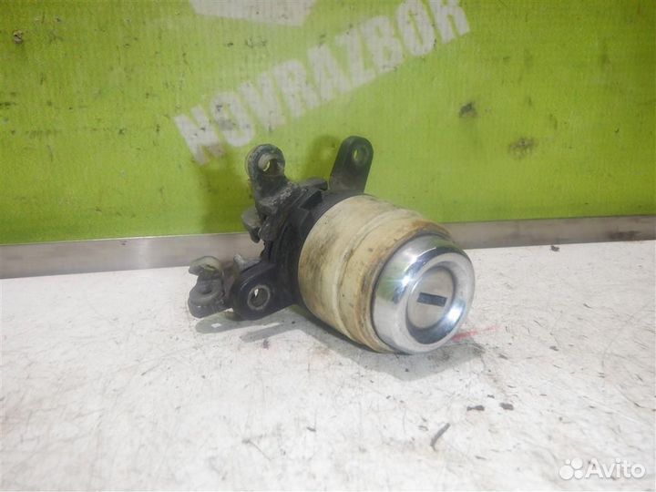 Кнопка открывания багажника Ауди 80 90 Б3