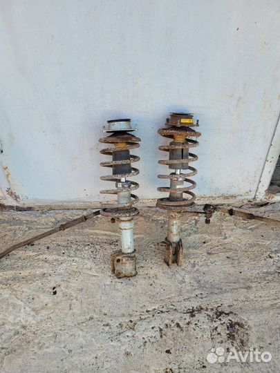 Стойки передние в сборе ваз 2108-2115