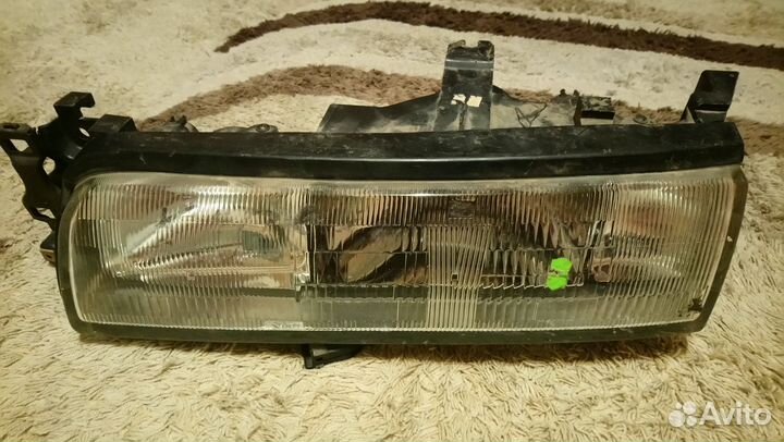 Продам фару Мазда Капелла