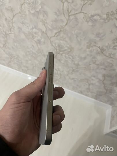 iPhone 15 Pro, 256 ГБ