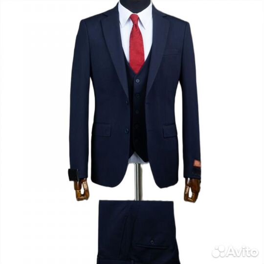 Мужской костюм в бизнес класс темно синий