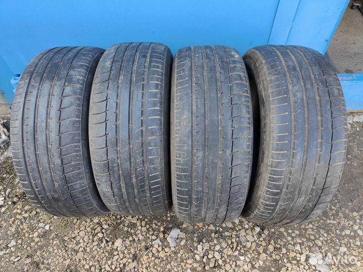 Triangle Sports TH201 235/55 R17