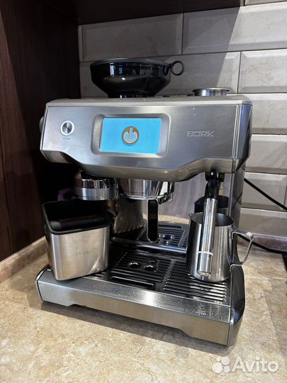 Кофемашина bork c807
