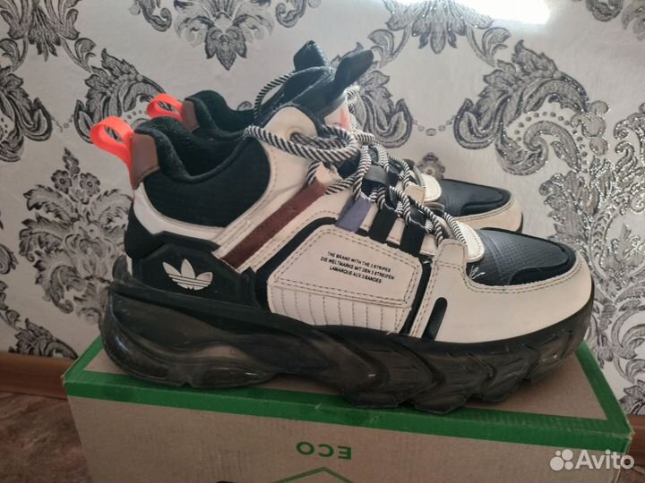 Кроссовки женские adidas 40 размер