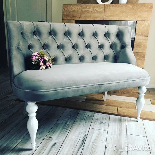 Будуарный диванчик