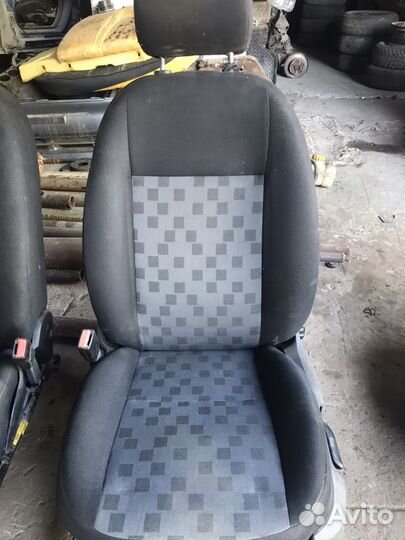 Сиденья передние Форд Фокус 2