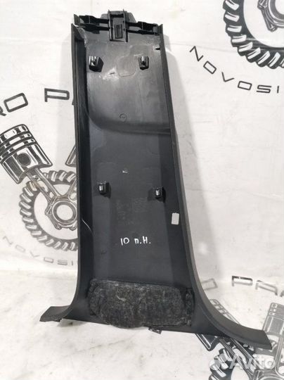 Обшивка стойки средняя правая Volkswagen Tiguan 2