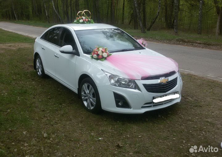 Прокат свадебных украшений