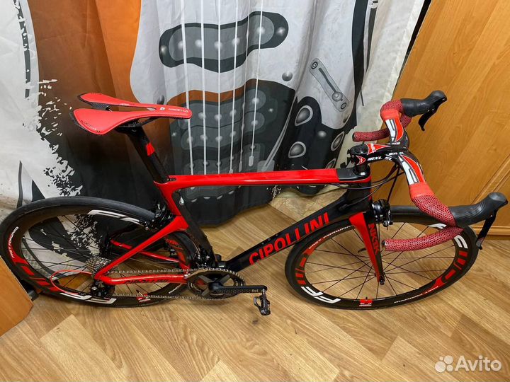 Велосипед карбоновый шоссейный