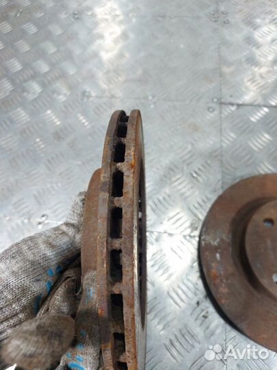 Диски тормозные передние Лада 2110