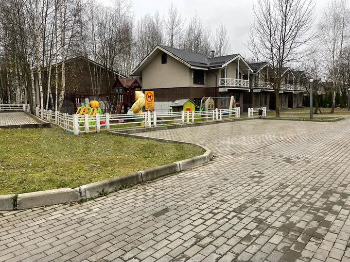 Таунхаус 193,8 м² на участке 2,5 сот.