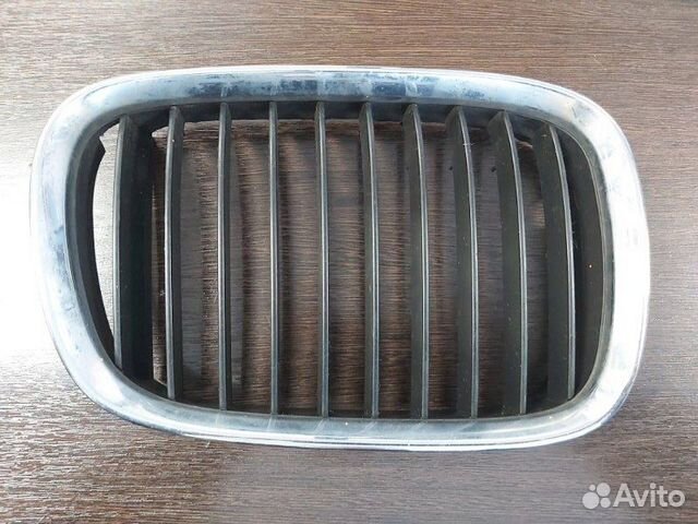 Решетка радиатора передняя правая Bmw 520I E39 M52