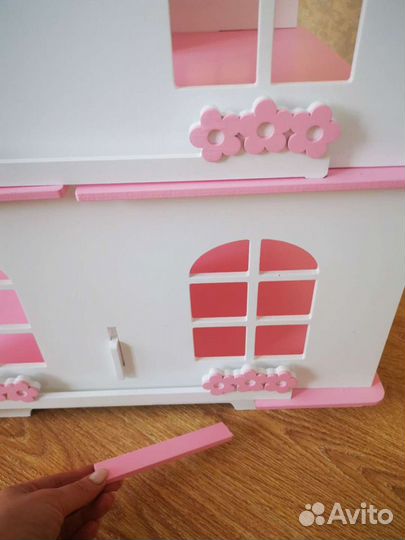 Большой кукольный домик