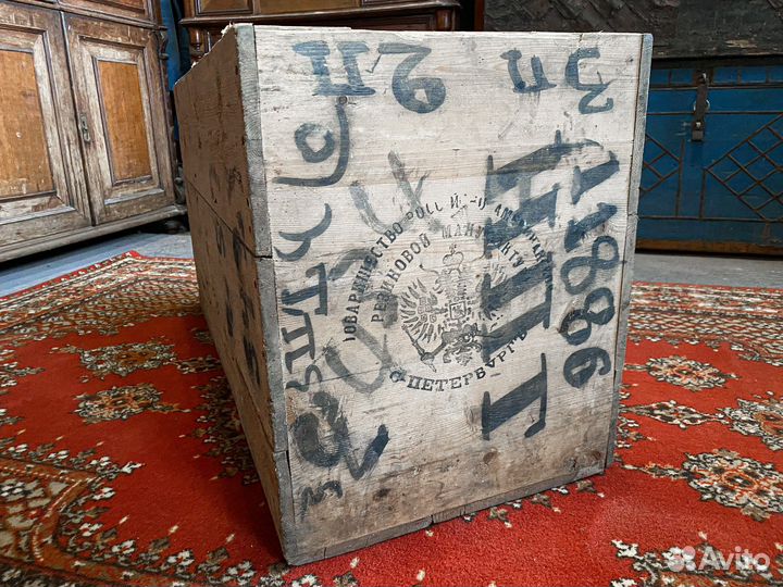 Ящик старинный обувная фабрика треугольник