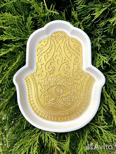 Декоративная подставка для украшений из гипса