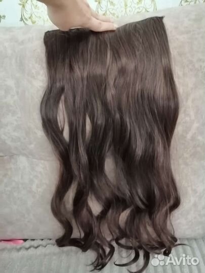 Волосы на заколках