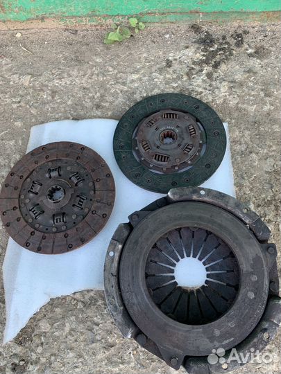 Корзина сцепления с диском в сборе змз 402