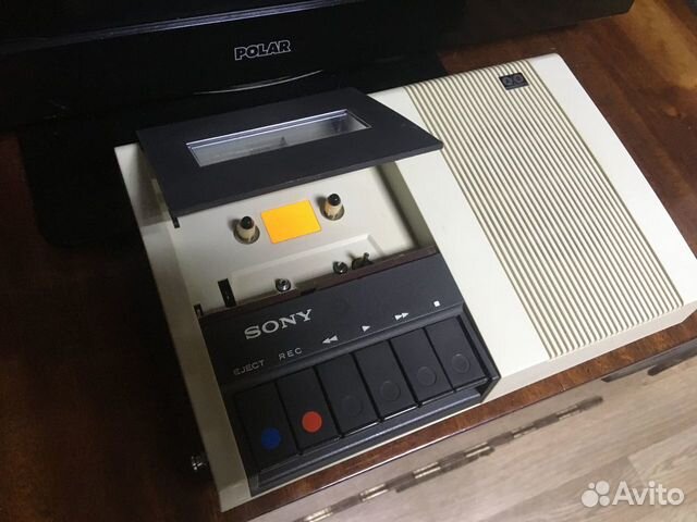 Кассетный магнитофон Sony TC-85