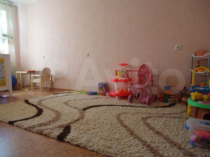 2-к. квартира, 61 м², 8/10 эт.