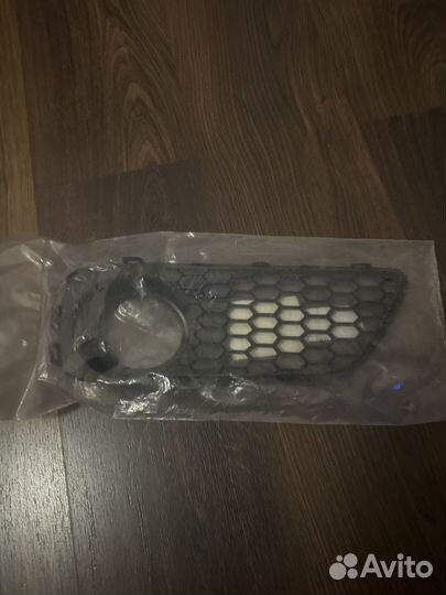 51 11 8 050 056 решетка