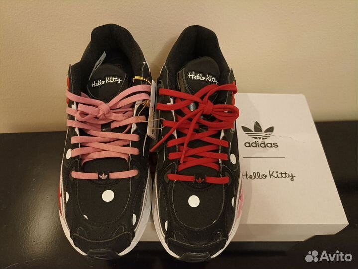 Кроссовки adidas