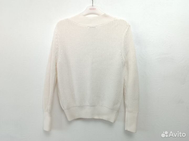 Свитер женский белый 42