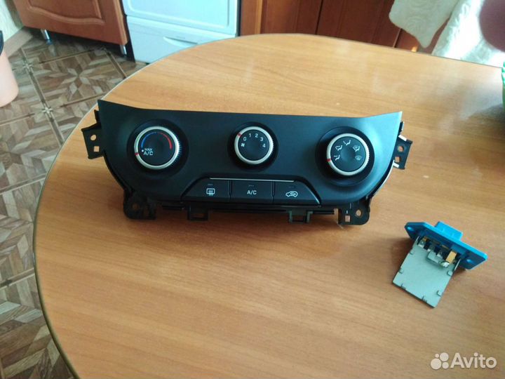 Климат контроллер